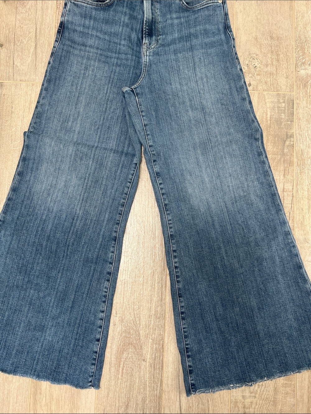 Frame Denim - Picture 8 of 9